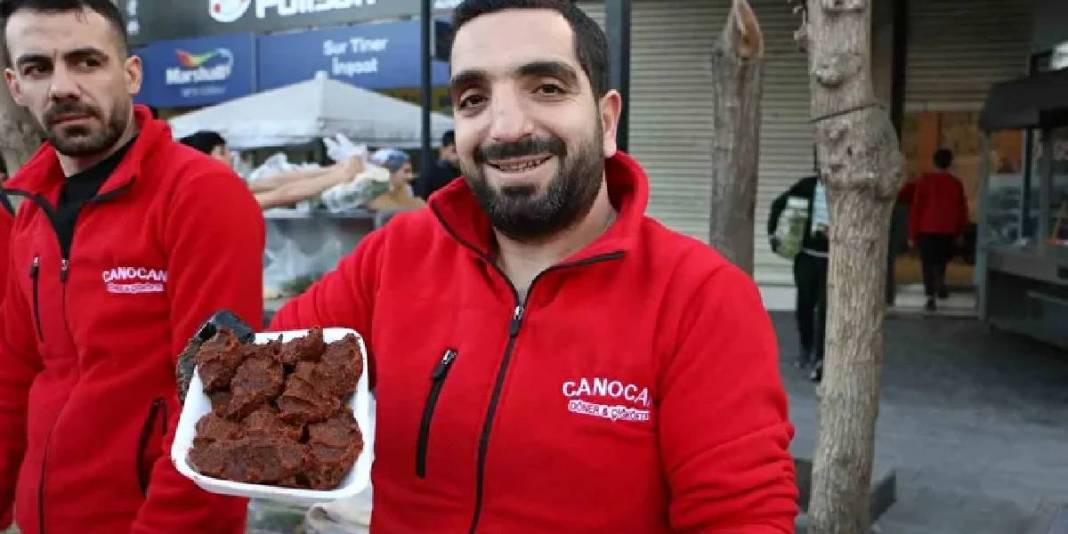 Bir yöre Ramazan’ı onsuz geçirmiyor: Sokaklar tezgahlarla, tezgahlar müşteriyle coşuyor! 5